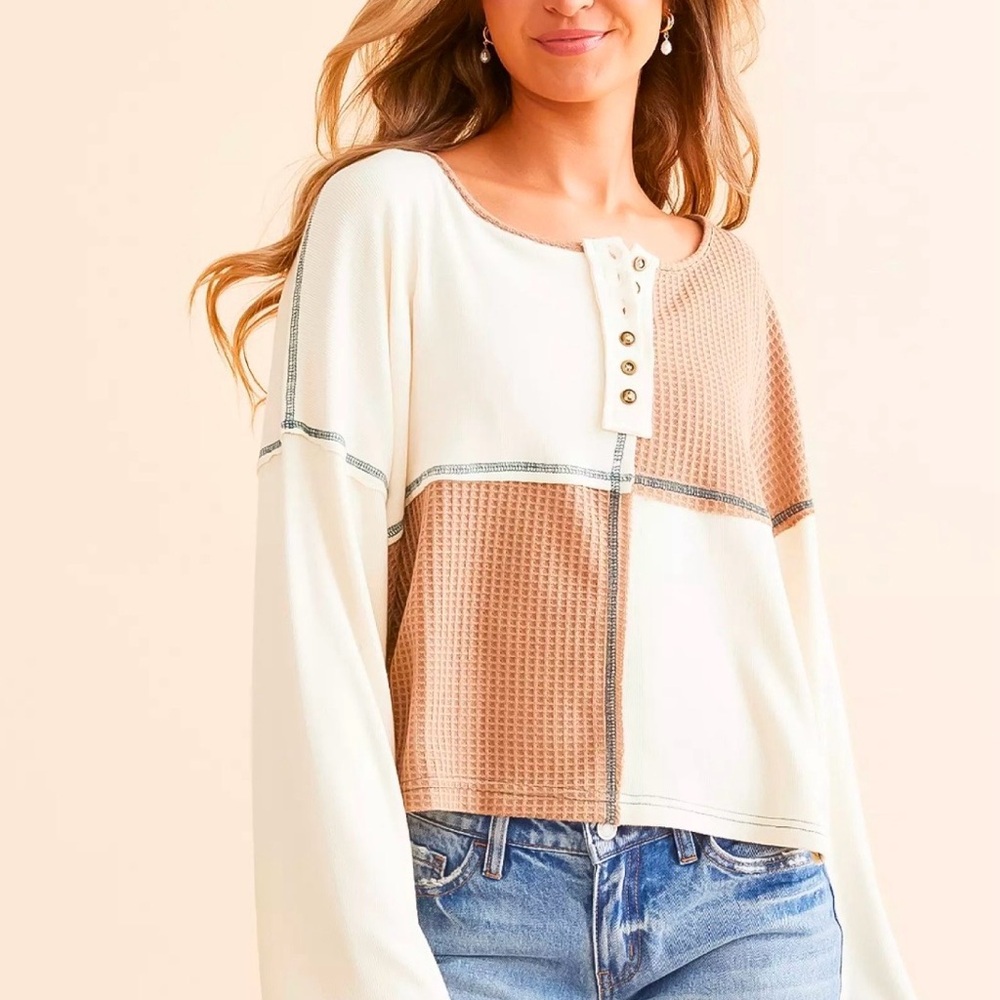 BP30🤎🤍NEW! POL playtime in cutest tan+cream spliced color block top!gr8 day2date - Picture 7 of 9